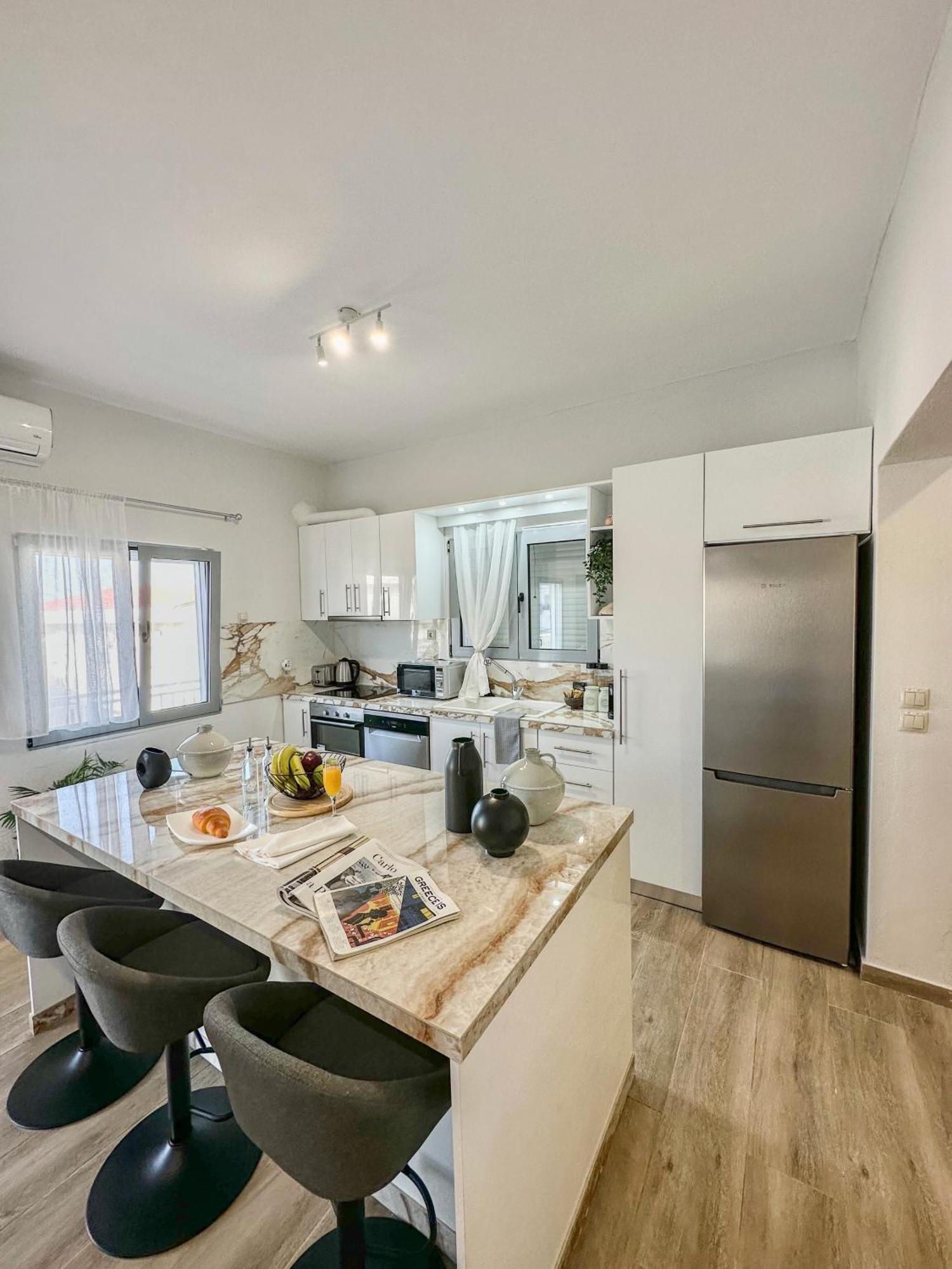 Exquisite 4-Bedroom Prestige Apartment Rhodes City Buitenkant foto